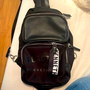 Kenneth Cole crosssbody